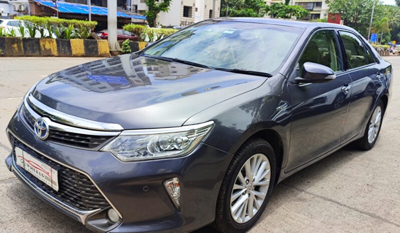 Toyota Camry 2.5 Hybrid full