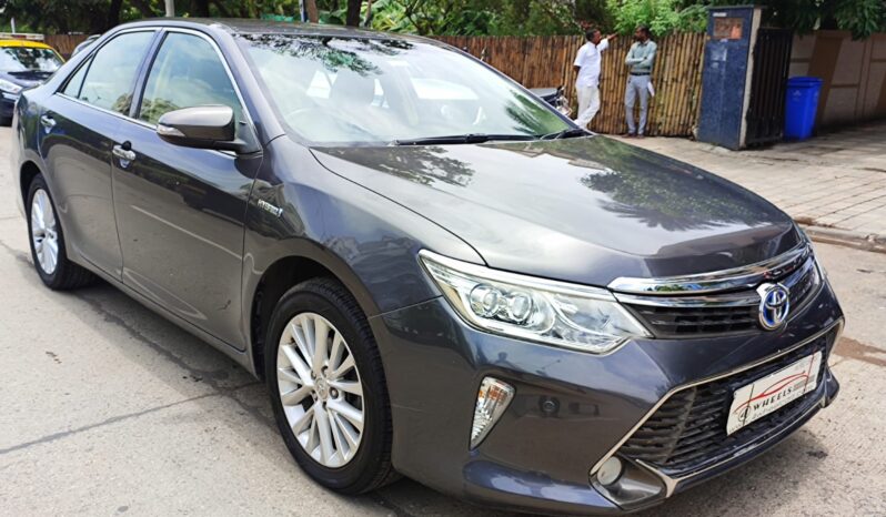 Toyota Camry 2.5 Hybrid full