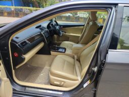 Toyota Camry 2.5 Hybrid full