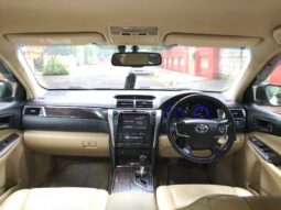 Toyota Camry 2.5 Hybrid full