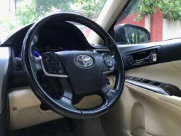 Toyota Camry 2.5 Hybrid full