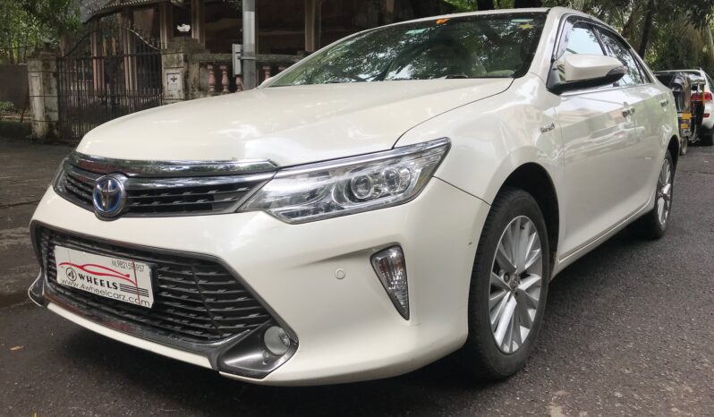 Toyota Camry 2.5 Hybrid full