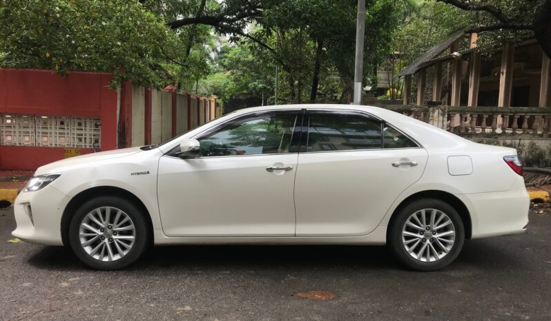 Toyota Camry 2.5 Hybrid full