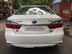 Toyota Camry 2.5 Hybrid full