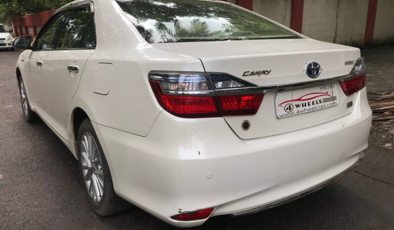 Toyota Camry 2.5 Hybrid full