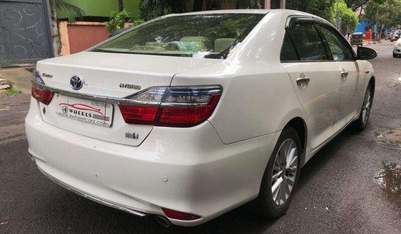 Toyota Camry 2.5 Hybrid full