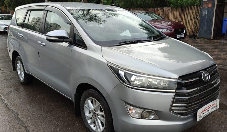 Toyota Innova Crysta 2.4 G 7STR full