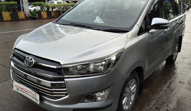 Toyota Innova Crysta 2.4 G 7STR full