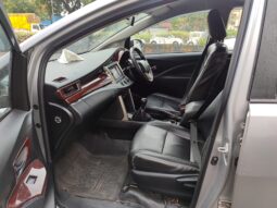 Toyota Innova Crysta 2.4 G 7STR full