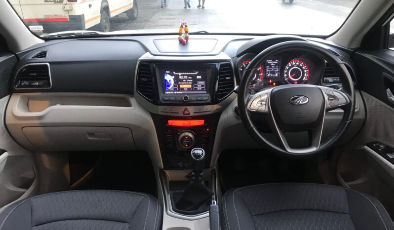 Mahindra XUV300 W8 full