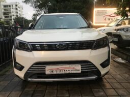 Mahindra XUV300 W8 full