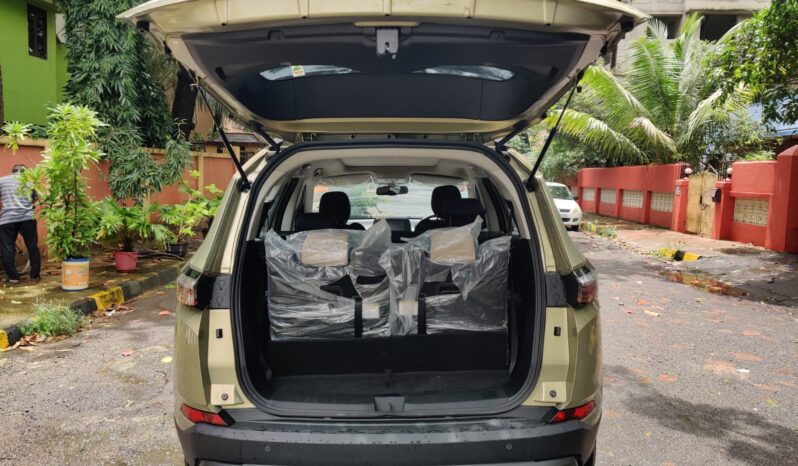 Tata New Safari  2.0L XZA+ Kaziranga full