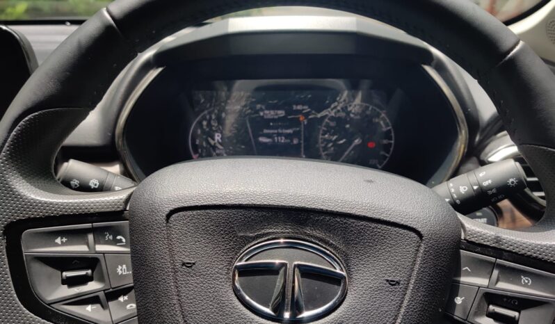 Tata New Safari  2.0L XZA+ Kaziranga full