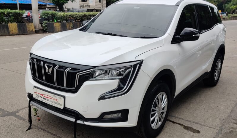 Mahindra XUV700 AX3 - 4 Wheels Used Car Dealer