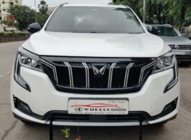 Mahindra XUV700 AX3