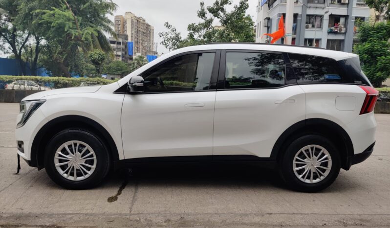 Mahindra XUV700 AX3 full