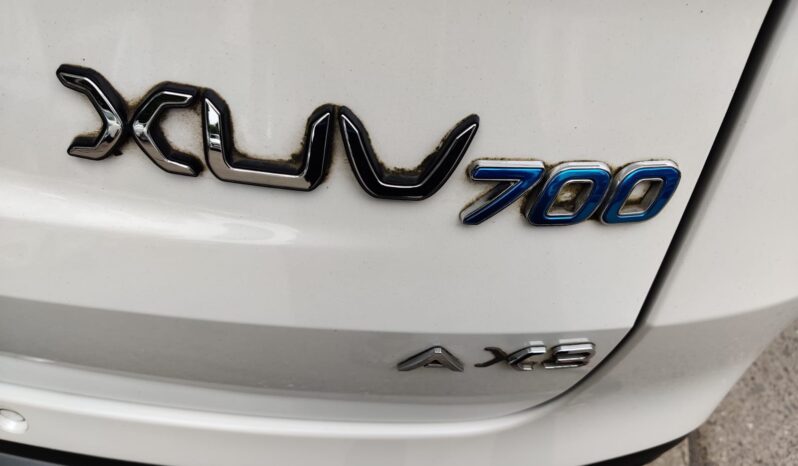 Mahindra XUV700 AX3 full