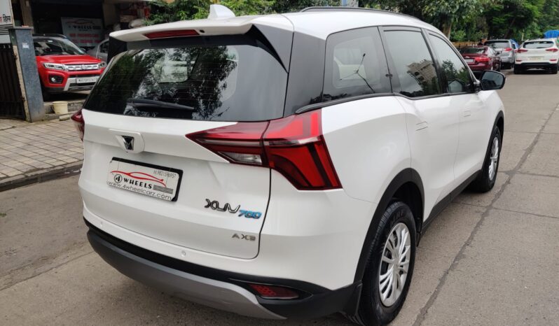 Mahindra XUV700 AX3 full