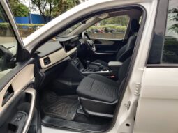 Mahindra XUV700 AX3 full