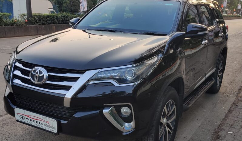 Toyota Fortuner 4×4 full