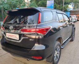 Toyota Fortuner 4×4 full