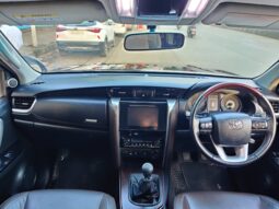 Toyota Fortuner 4×4 full