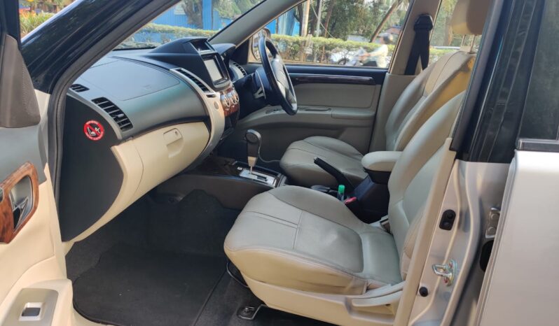 Mitsubishi Pajero Sport 2.5 full