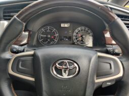 Toyota Innova Crysta 2.4 GX 7STR full