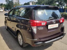 Toyota Innova Crysta 2.4 GX 8STR full