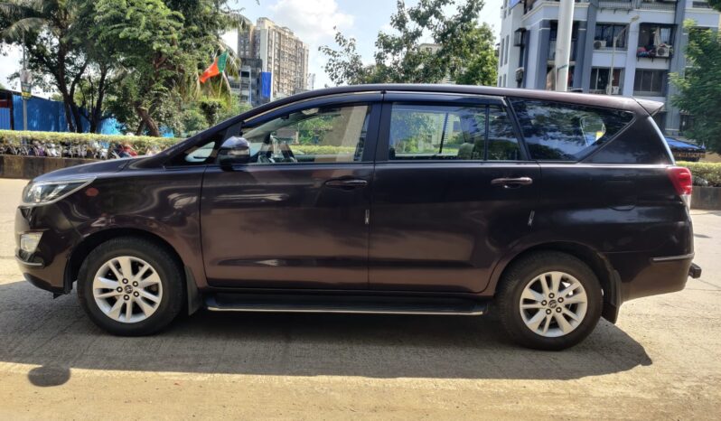 Toyota Innova Crysta 2.4 GX 8STR full