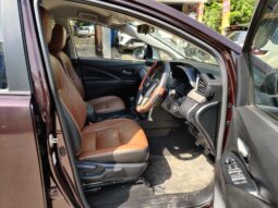 Toyota Innova Crysta 2.4 GX 8STR full