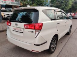 Toyota Innova Crysta 2.4 VX 8STR full