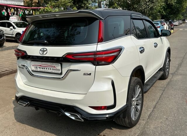 Toyota Fortuner Sigma 4×4 LEGENDER full