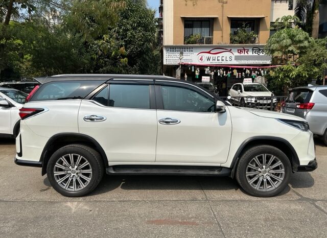 Toyota Fortuner Sigma 4×4 LEGENDER full