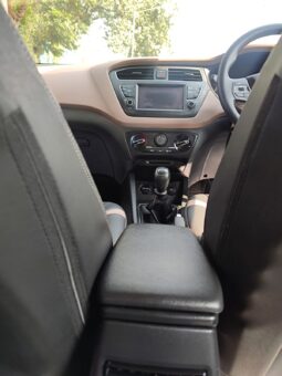 Hyundai i20 Sportz + full