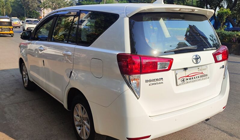 Toyota Innova Crysta 2.8 GX 7STR full