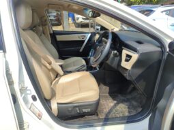 Toyota Corolla Altis 1.8 GL full