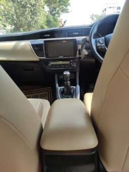 Toyota Corolla Altis 1.8 GL full