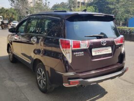 Toyota Innova Crysta 2.4 VX 8STR