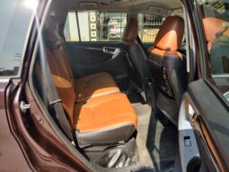 Toyota Innova Crysta 2.4 VX 8STR full