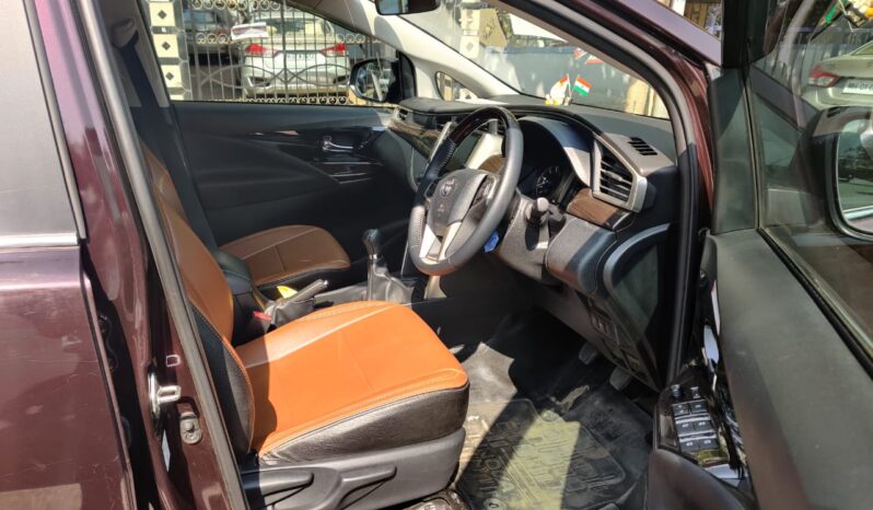 Toyota Innova Crysta 2.4 VX 8STR full