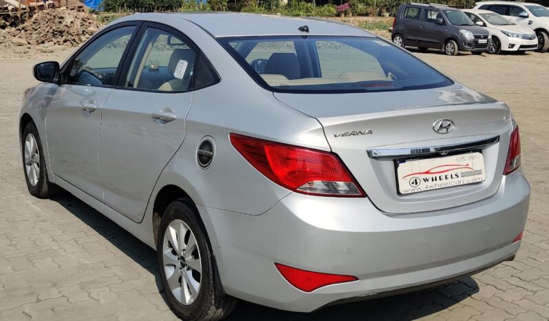 Hyundai Verna 1.6 VTVT SX full