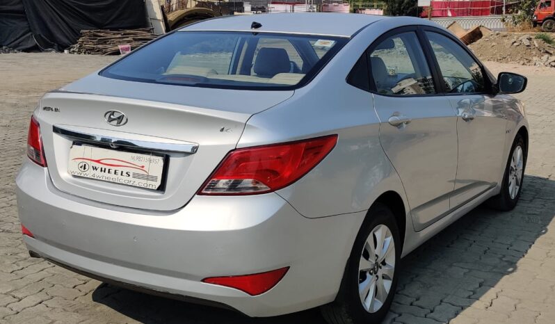 Hyundai Verna 1.6 VTVT SX full