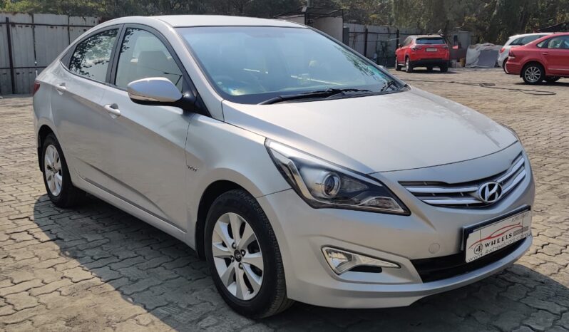 Hyundai Verna 1.6 VTVT SX full