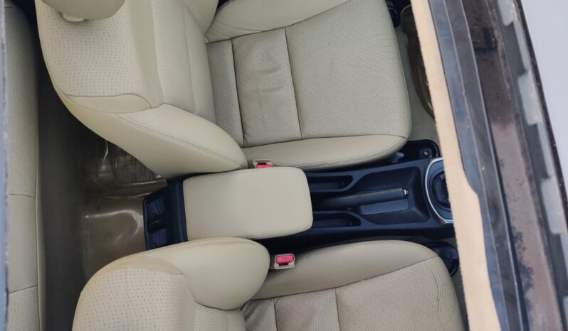 Honda City 1.5 VX MT (IVTEC) Sunroof full