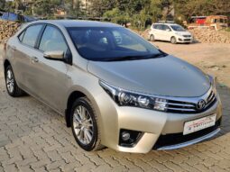 Toyota Corolla Altis 1.8 VL full