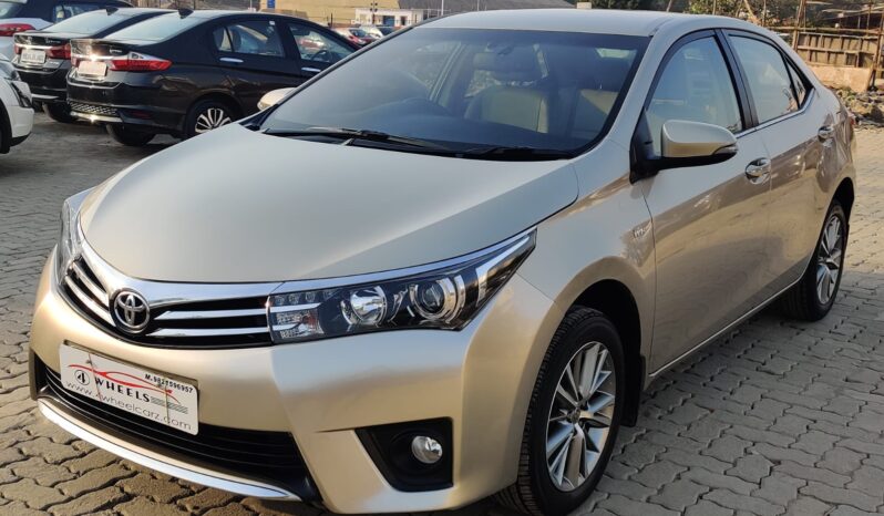 Toyota Corolla Altis 1.8 VL full