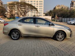 Toyota Corolla Altis 1.8 VL full