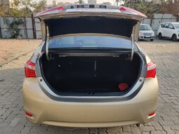 Toyota Corolla Altis 1.8 VL full