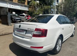 SKODA OCTAVIA STYLE PLUS full